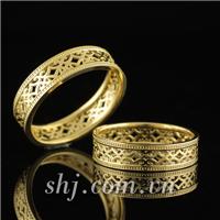 Nhẫn cưới SHJ 14k (mã: 21408526-21408533, giá một đôi: 5,124,000 VNĐ)