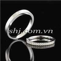 Nhẫn cưới SHJ 18k - Kim cương (mã: 11206149-11206156, giá một đôi: 10,559,900 VNĐ)