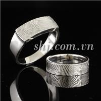 Nhẫn cưới vân tay chính mình - độc đáo, duy nhất, chỉ có tại SHJ (mã: 21424625-21424618, giá một đôi: 8,225,850 VNĐ)